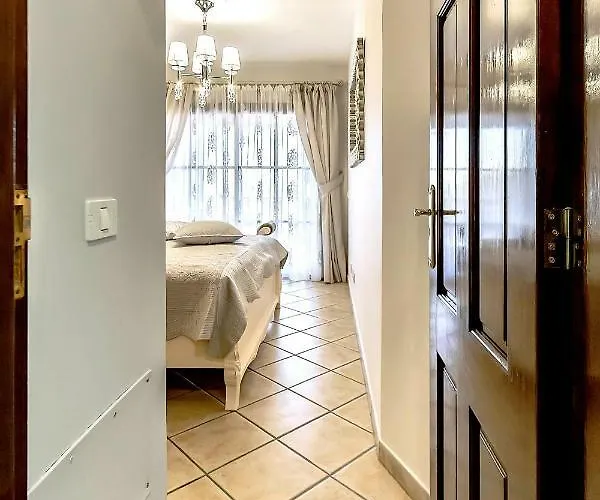 Elite Palace * 阿德耶