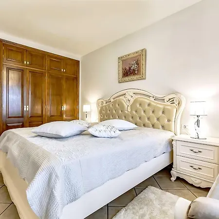 Elite Palace Apartment *