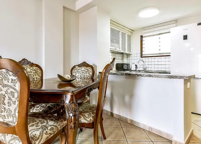 Elite Palace Адехе